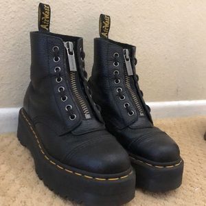 Doc Martens Sinclair Platform boots